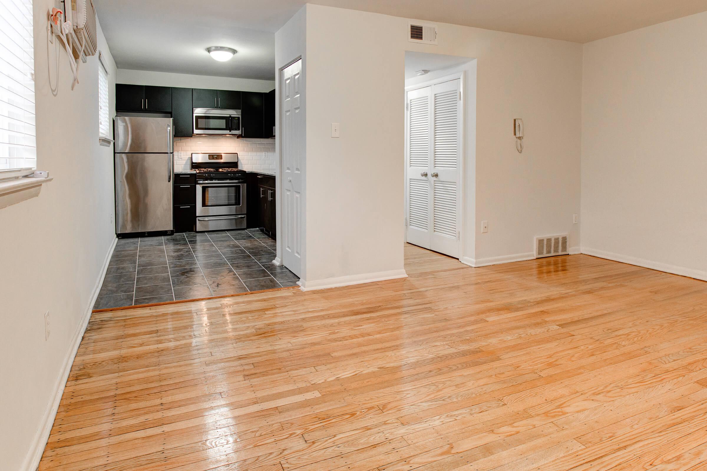 Scully Greene Manor 240dpi-8.jpg
