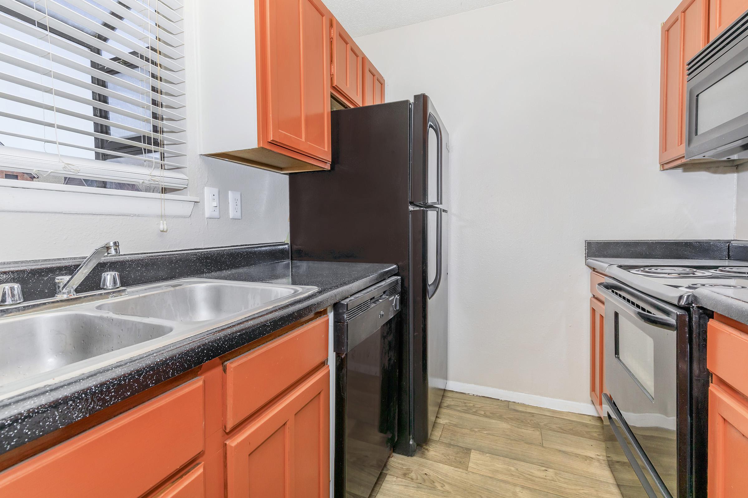 LOOK AT THAT KITCHEN IN YOUR NEW APARTMENT FOR RENT