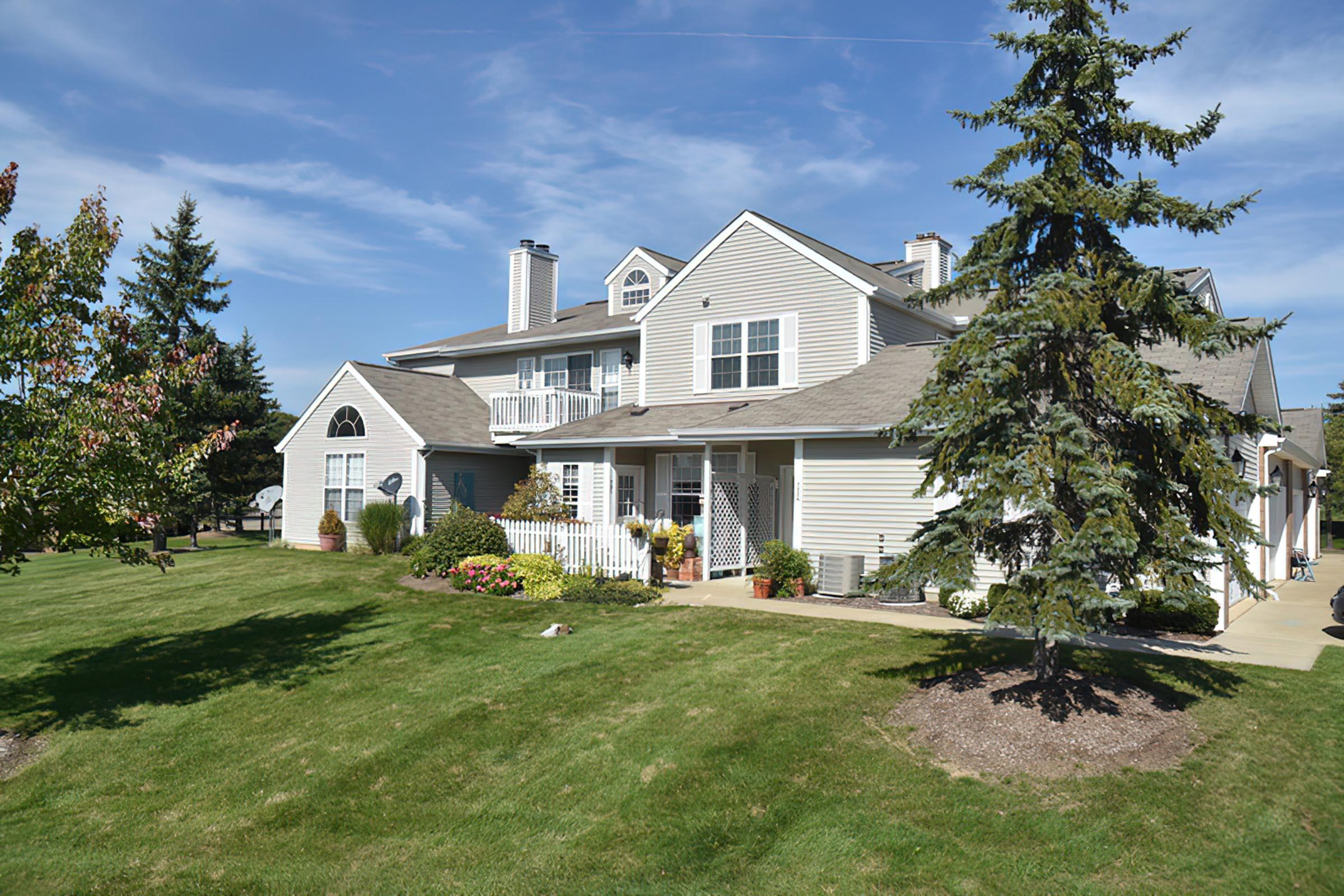 Home Lakes of Aurora Apartments Aurora, OH