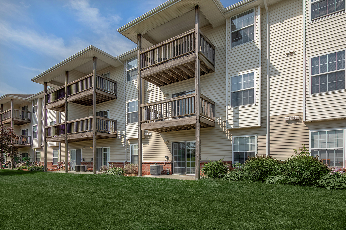 Kings Gate Senior - Apartments in Omaha, NE