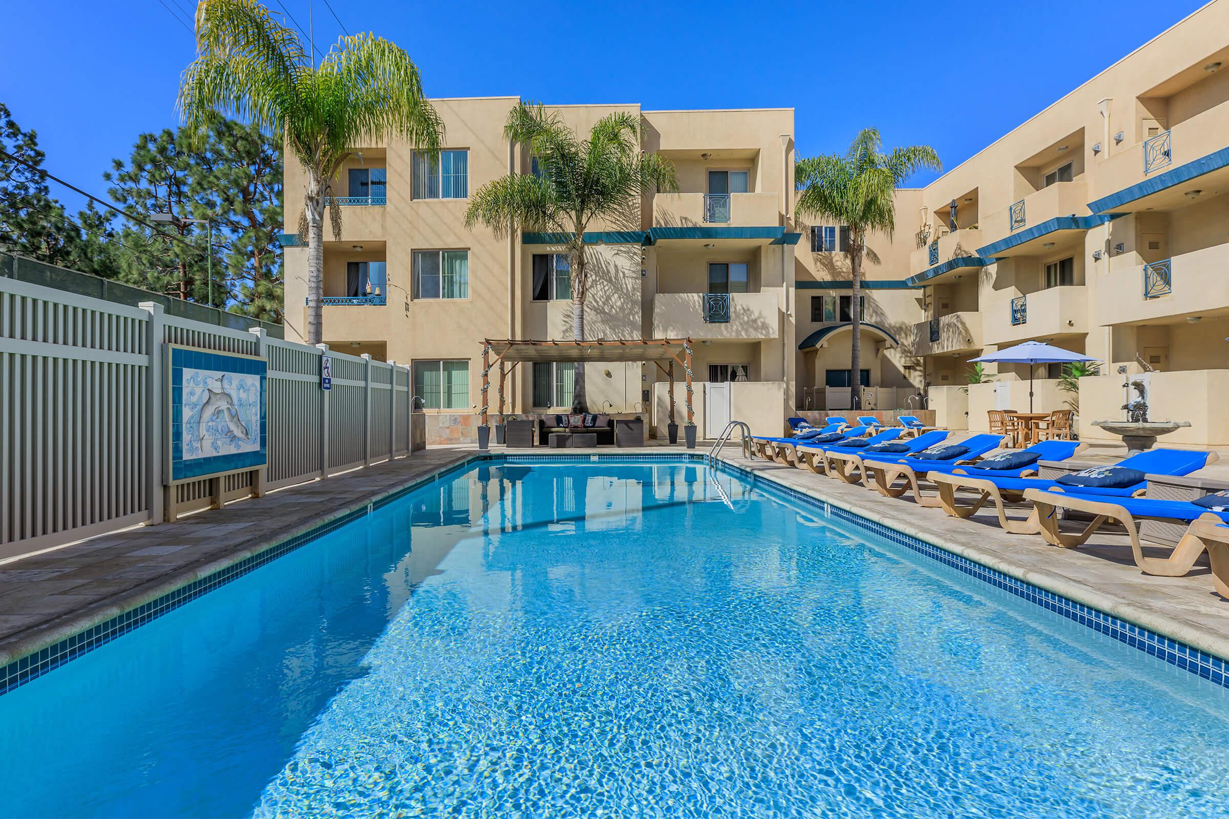 Del Rey Club Apartments community pool