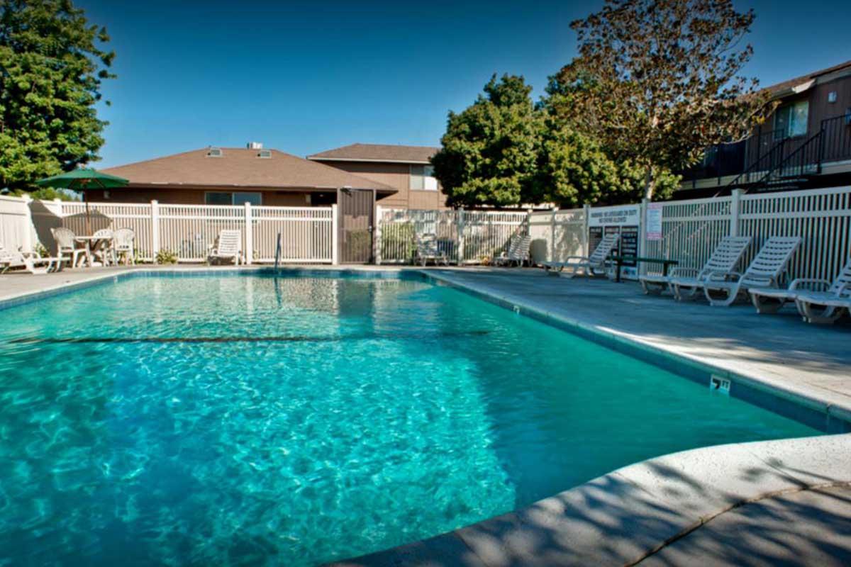 Golden Meadows Apartments
