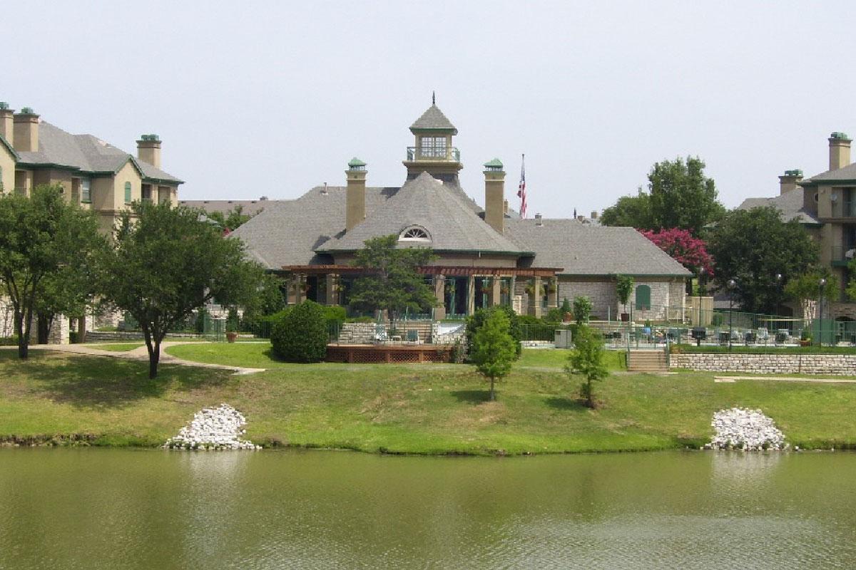 WELCOME TO THE VILLAS AT BEAVER CREEK IN IRVING, TEXAS