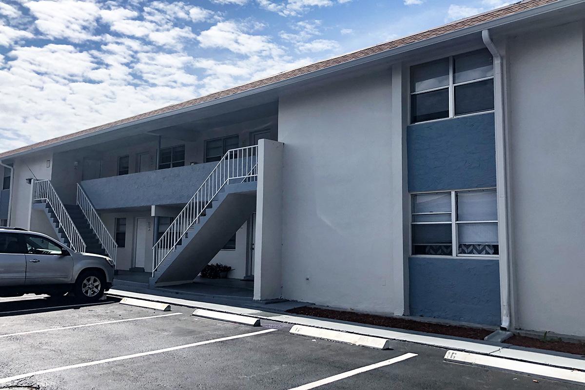 GR- Exterior 3.jpg