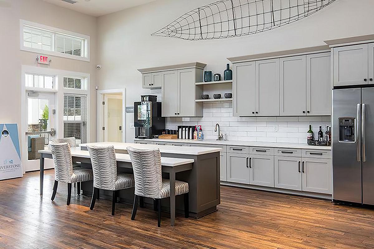 Riverstone Apartments at Long Shoals Amenities