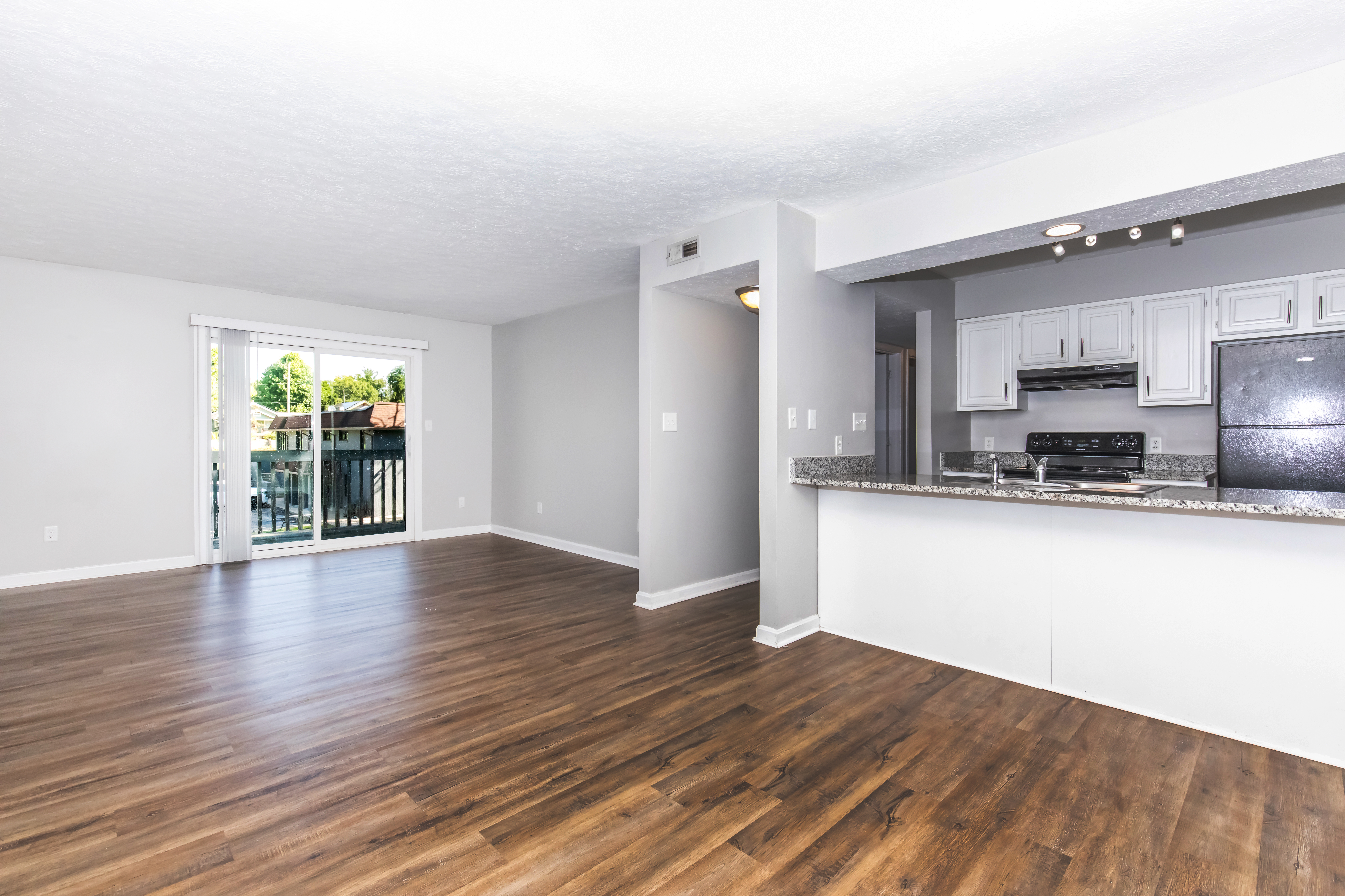 Hunter Hill Apartments and Community Amenities