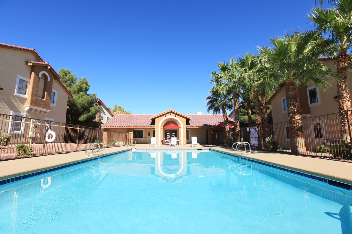 SPLASH IT UP AT TOSCANA APARTMENT HOMES IN LAS VEGAS