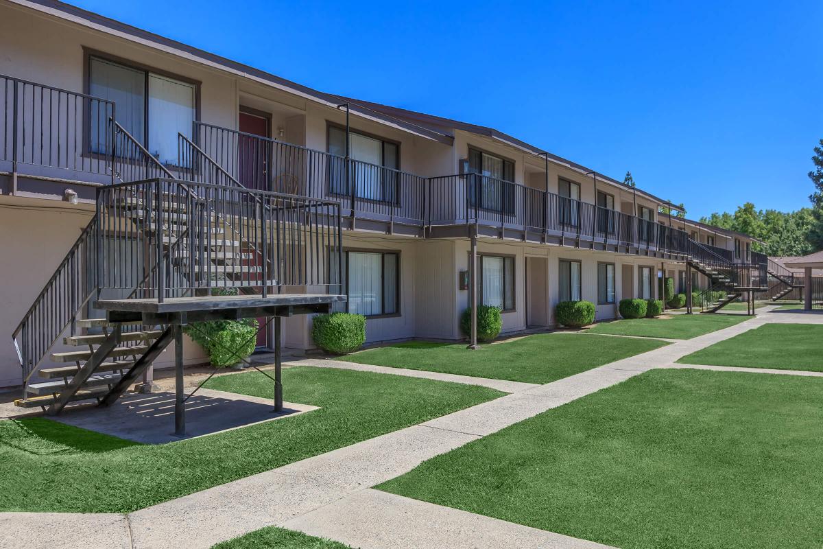 Lincoln Gardens Apartments in Merced, CA