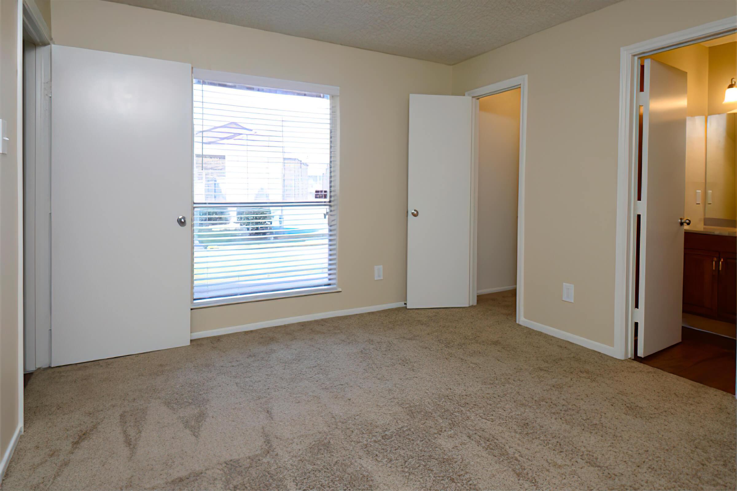 Gallery The Crossings on Walnut Hill Apartments