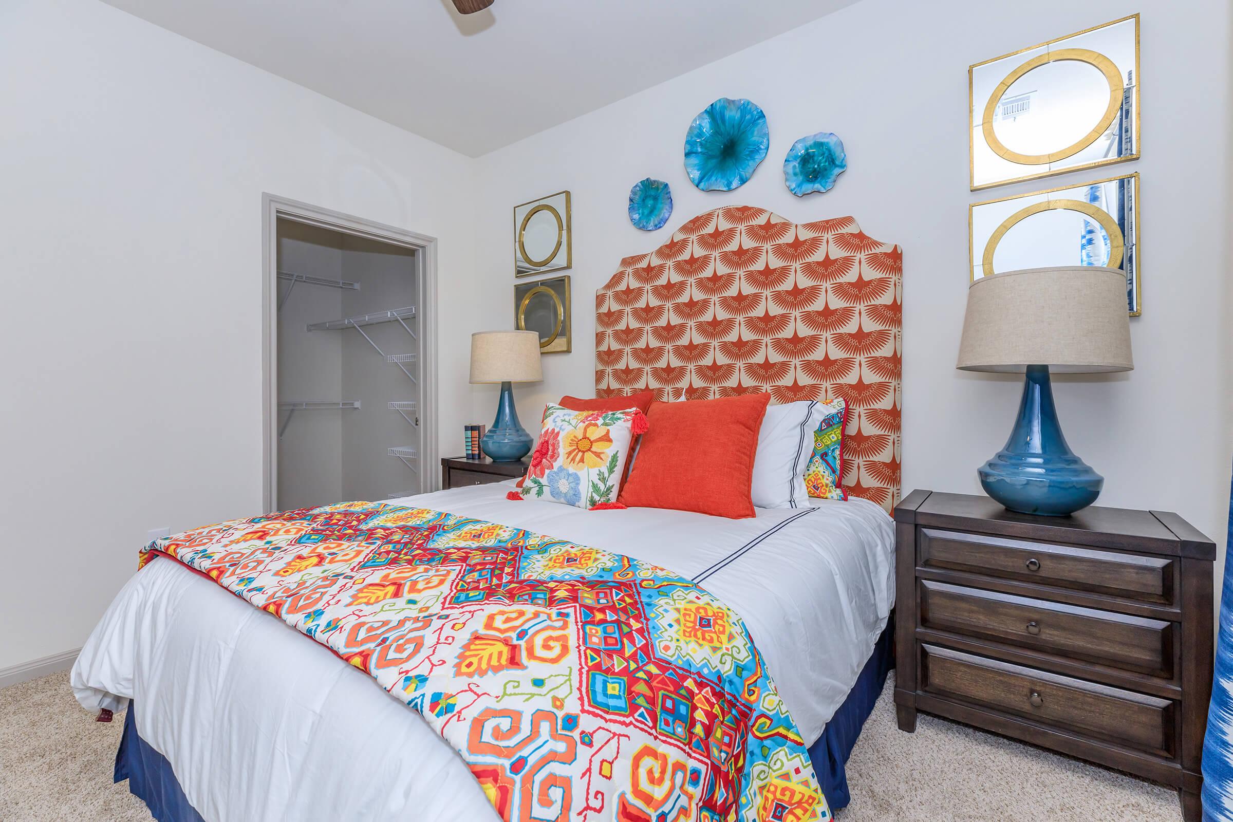 COMFORTABLE BEDROOM