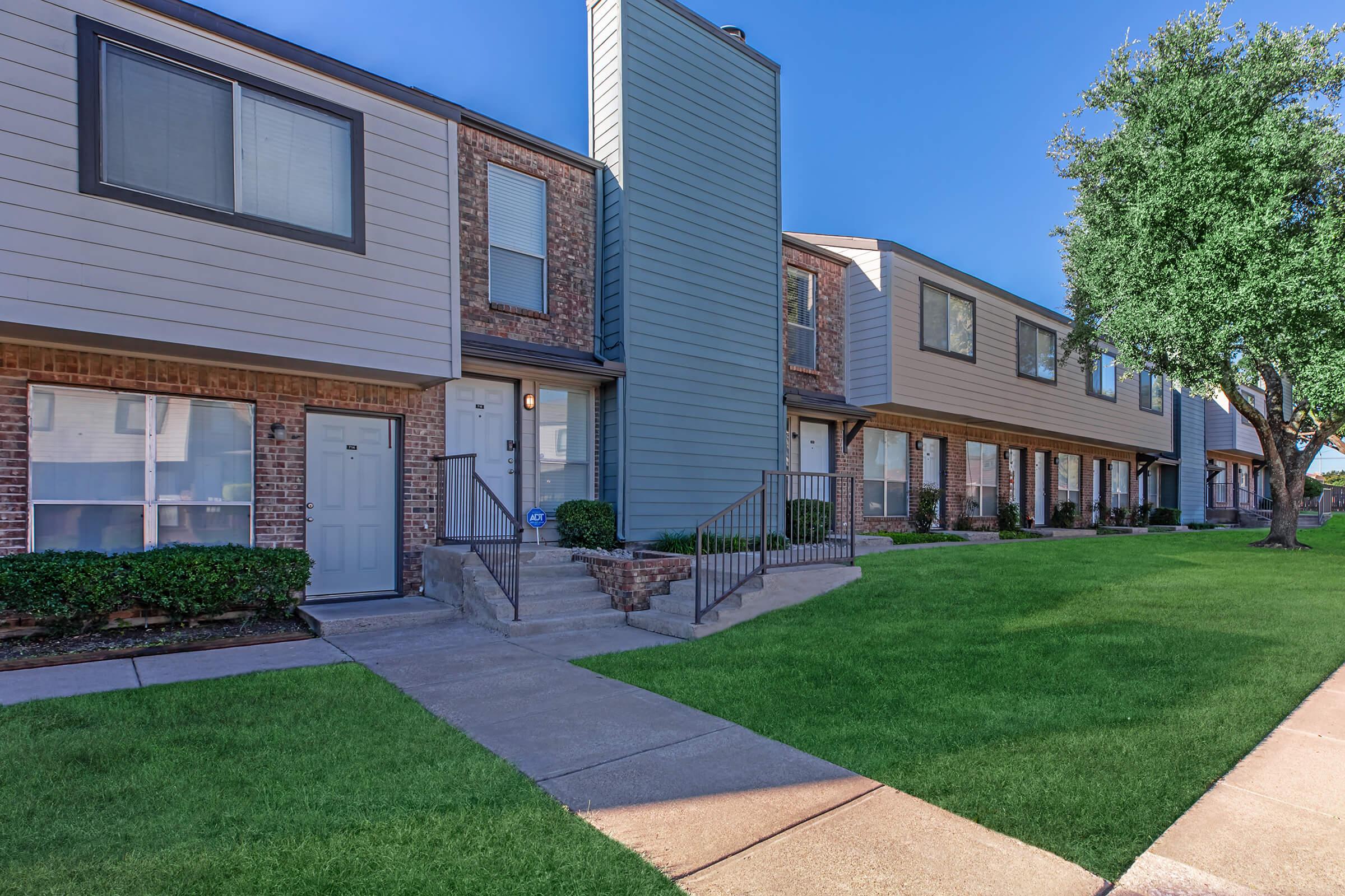 Home Parkwood Plaza Townhomes Duncanville, TX