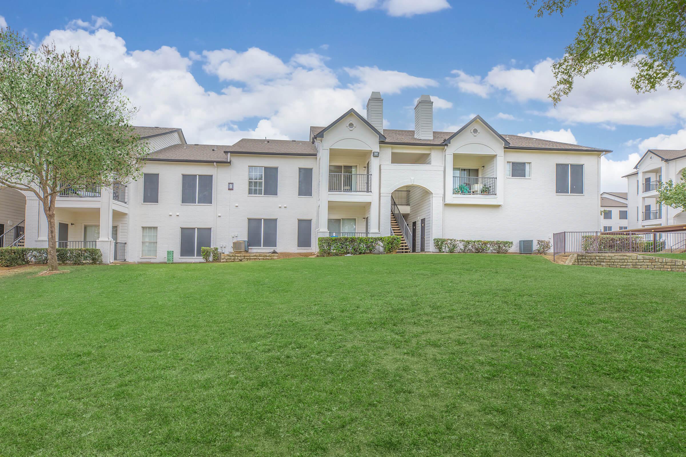 Tides at Bear Creek Apartment Living in Euless, TX