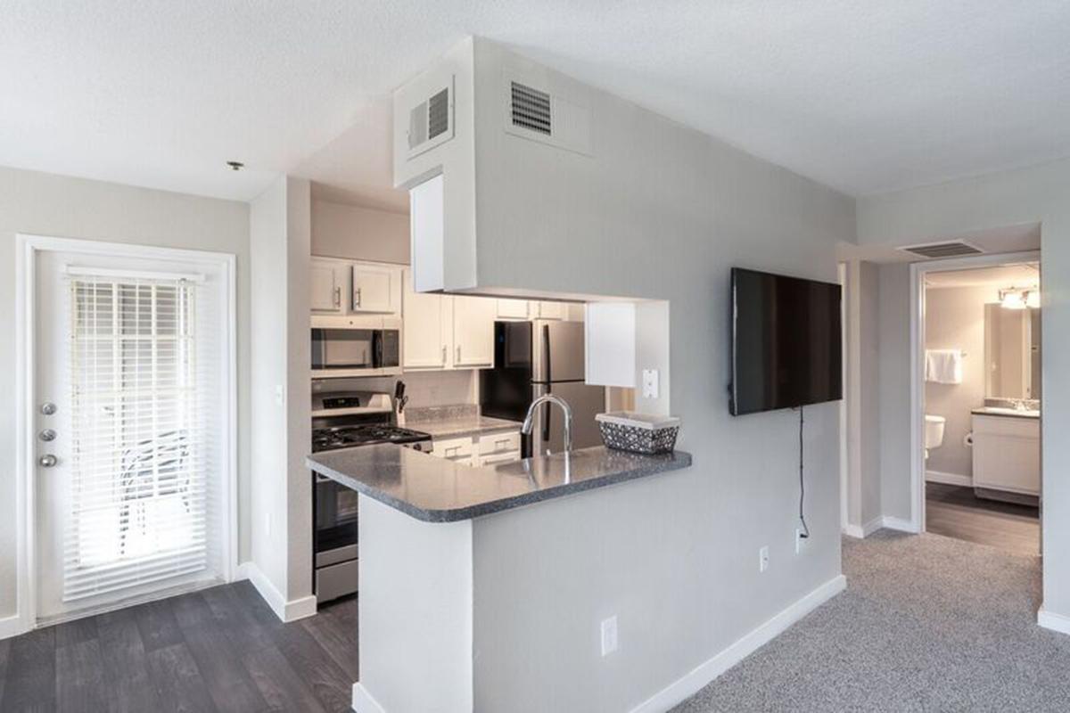Wendy Rae Walker - 2019-08-13 18-46-43 - kitchen.jpg