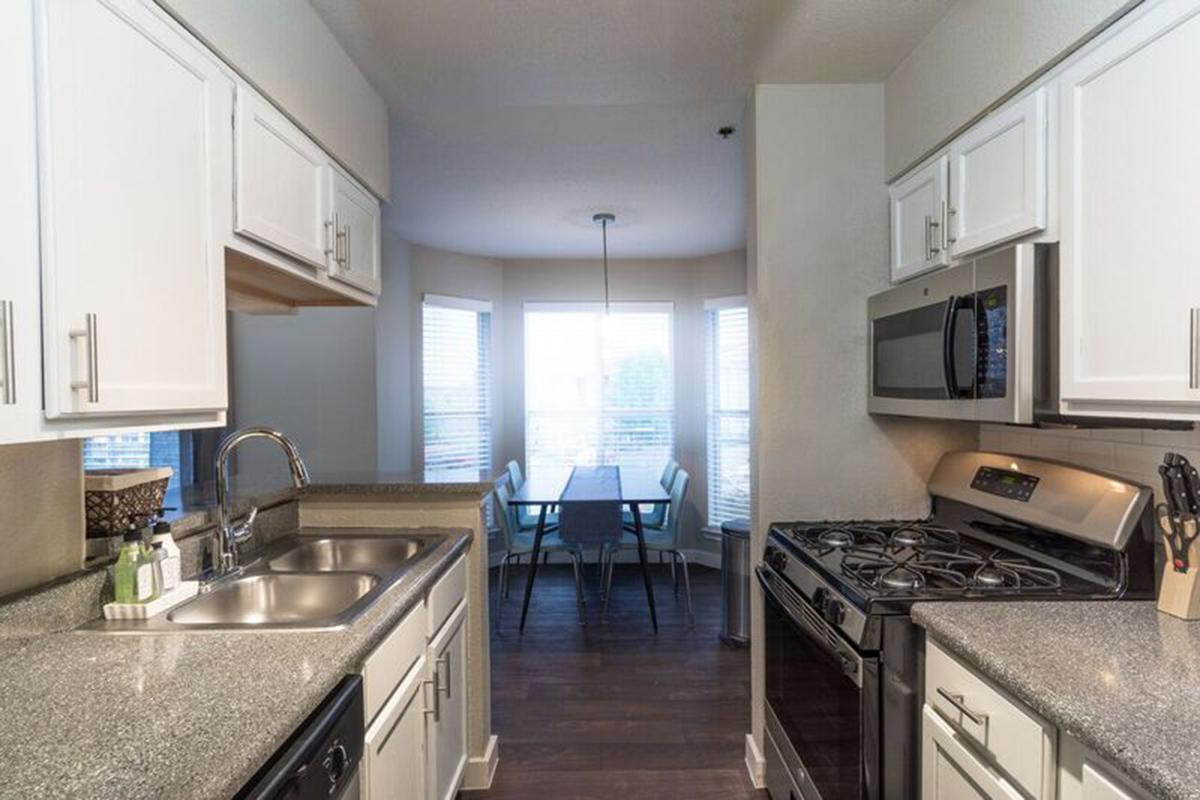 Wendy Rae Walker - 2019-08-13 18-46-45 - kitchen2.jpg