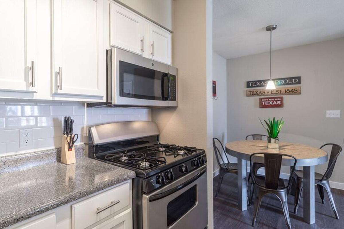 Wendy Rae Walker - kitchen2.jpg