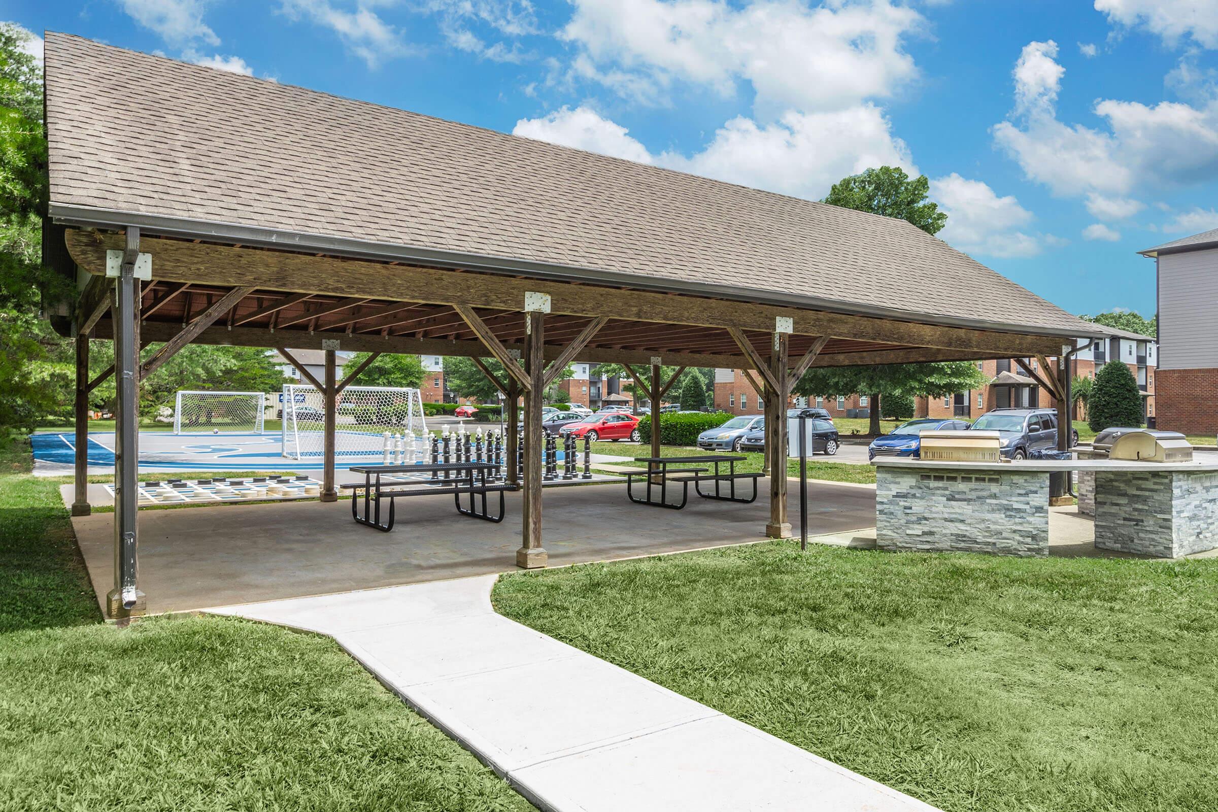 Outdoor Picnic and Barbecue Area in Murfreesboro, TN