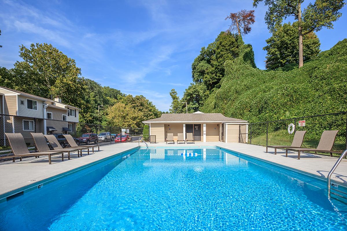 SHIMMERING SWIMMING POOLS AT THE HENLEY IN KNOXVILLE, TN