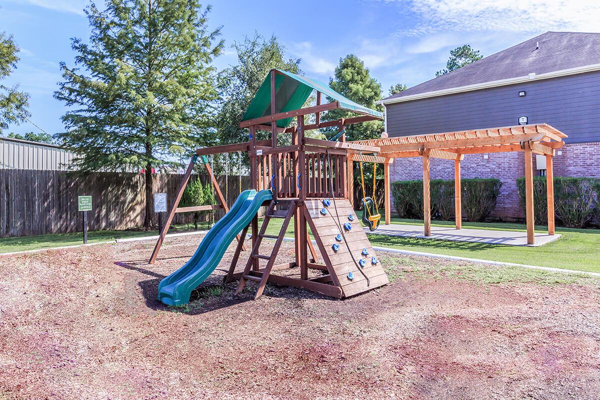 Kingsgate Apartments in Beaumont, TX