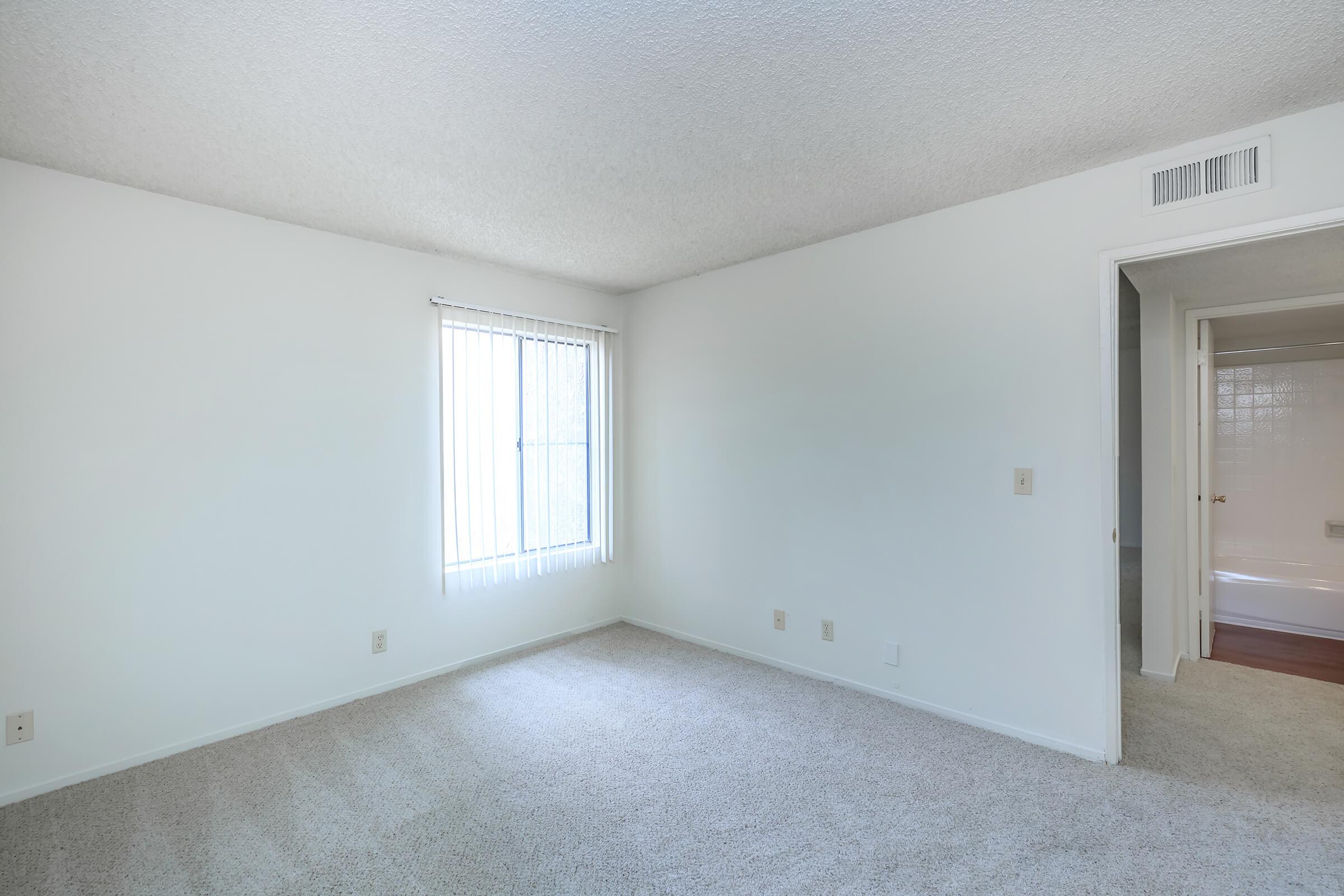 Bedroom with carpet