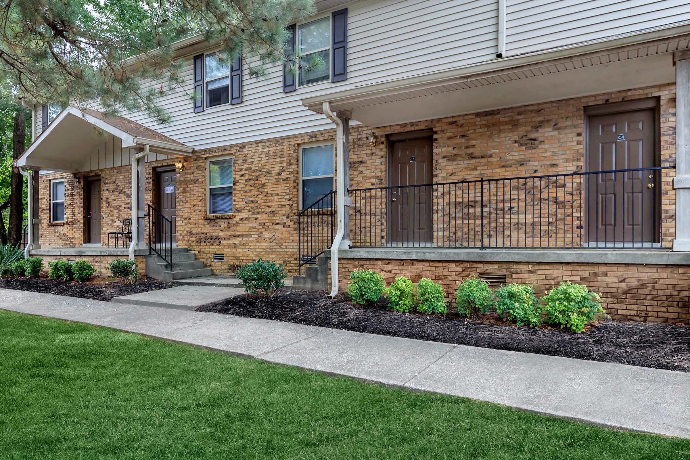 EXTERIOR OF THE RESIDENCES AT 1671 CAMPBELL