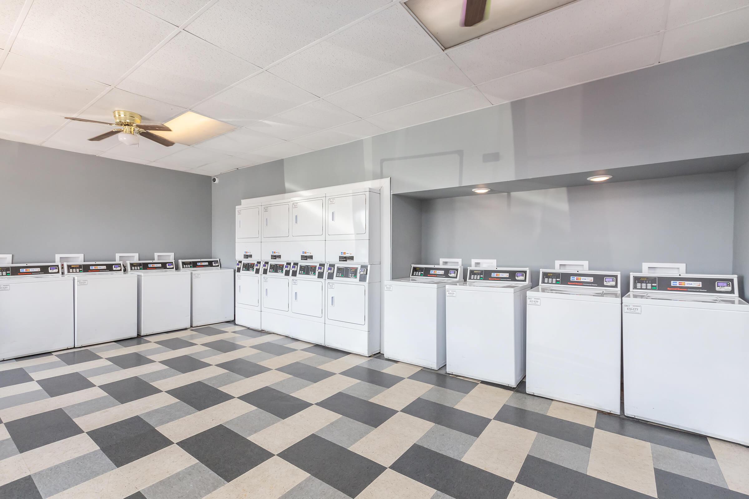 LAUNDRY FACILITY