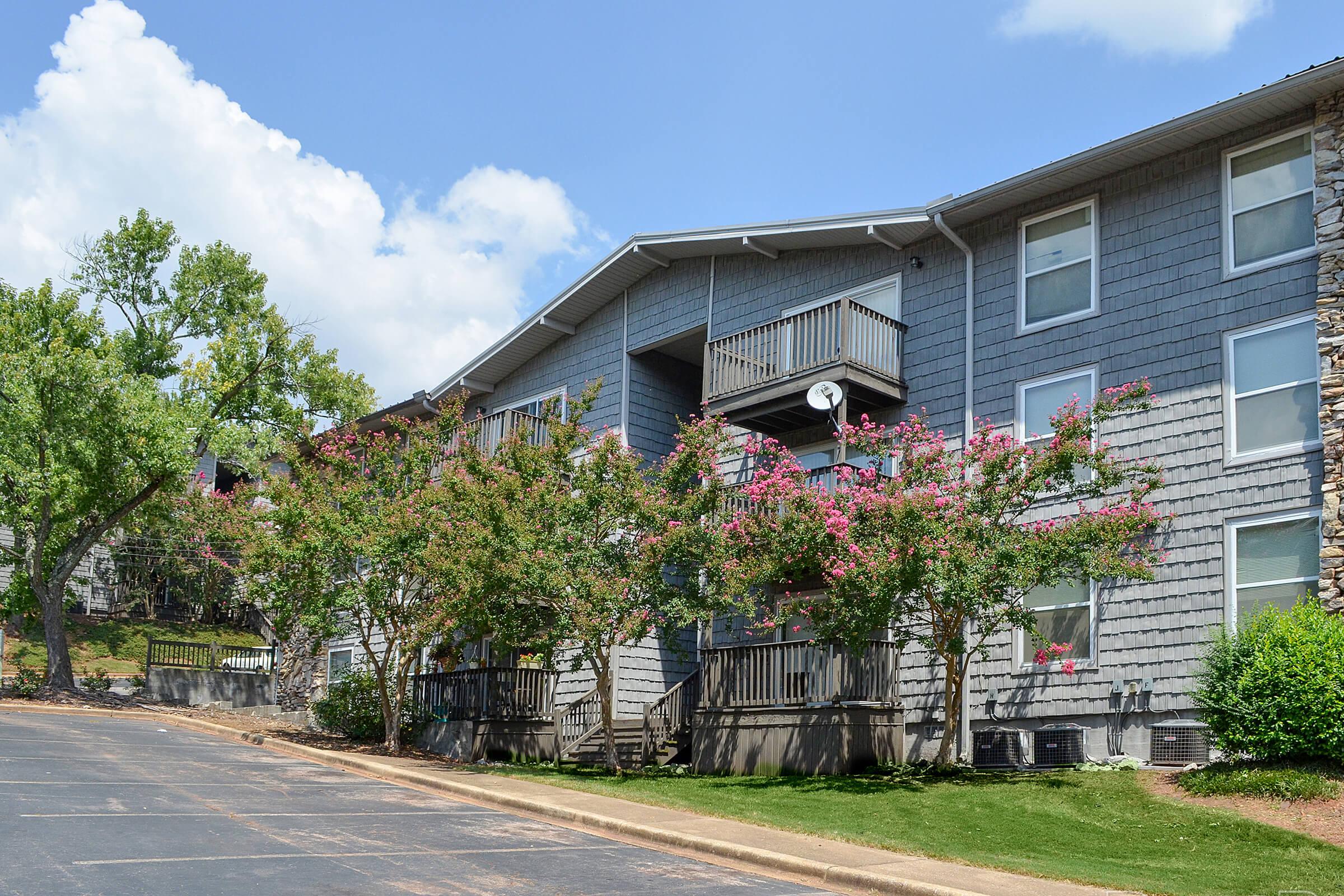 13387_hdp_highpointe_160906_ext_bldg1.jpg
