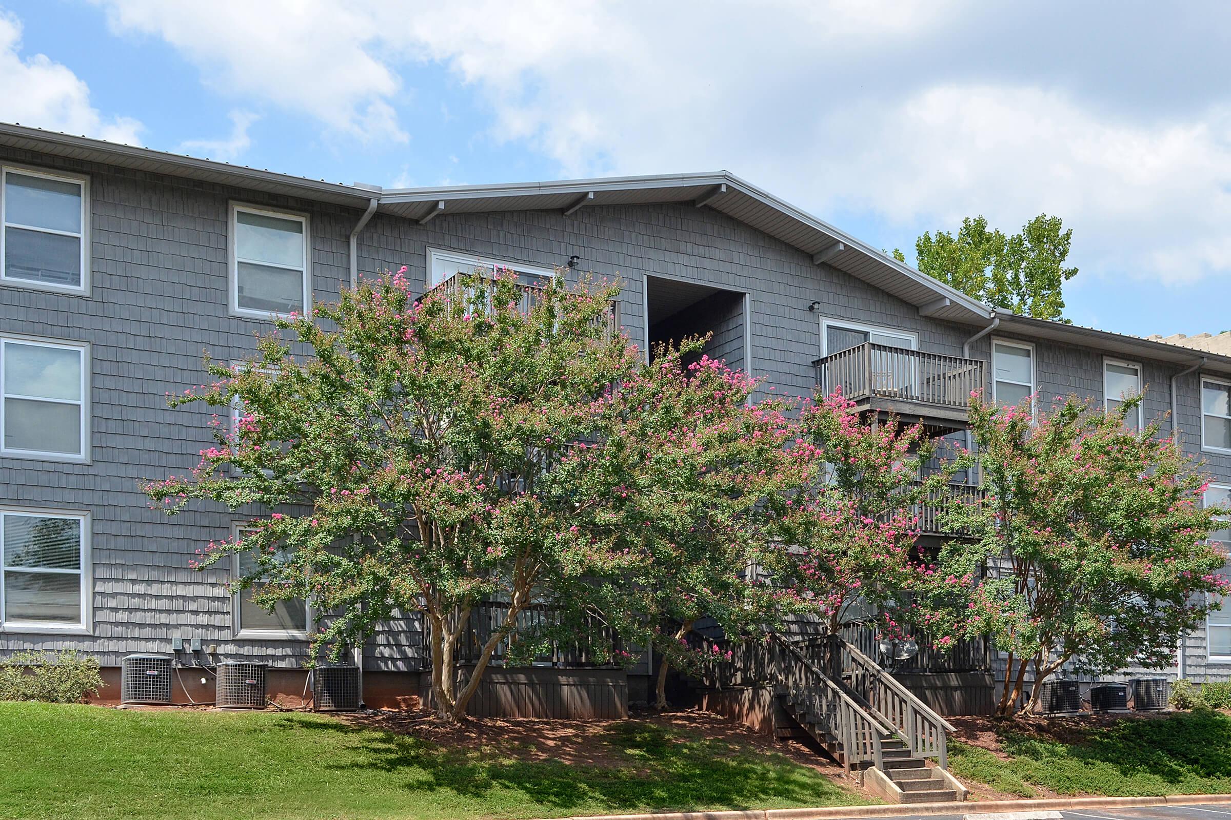 13387_hdp_highpointe_160906_ext_bldg3.jpg