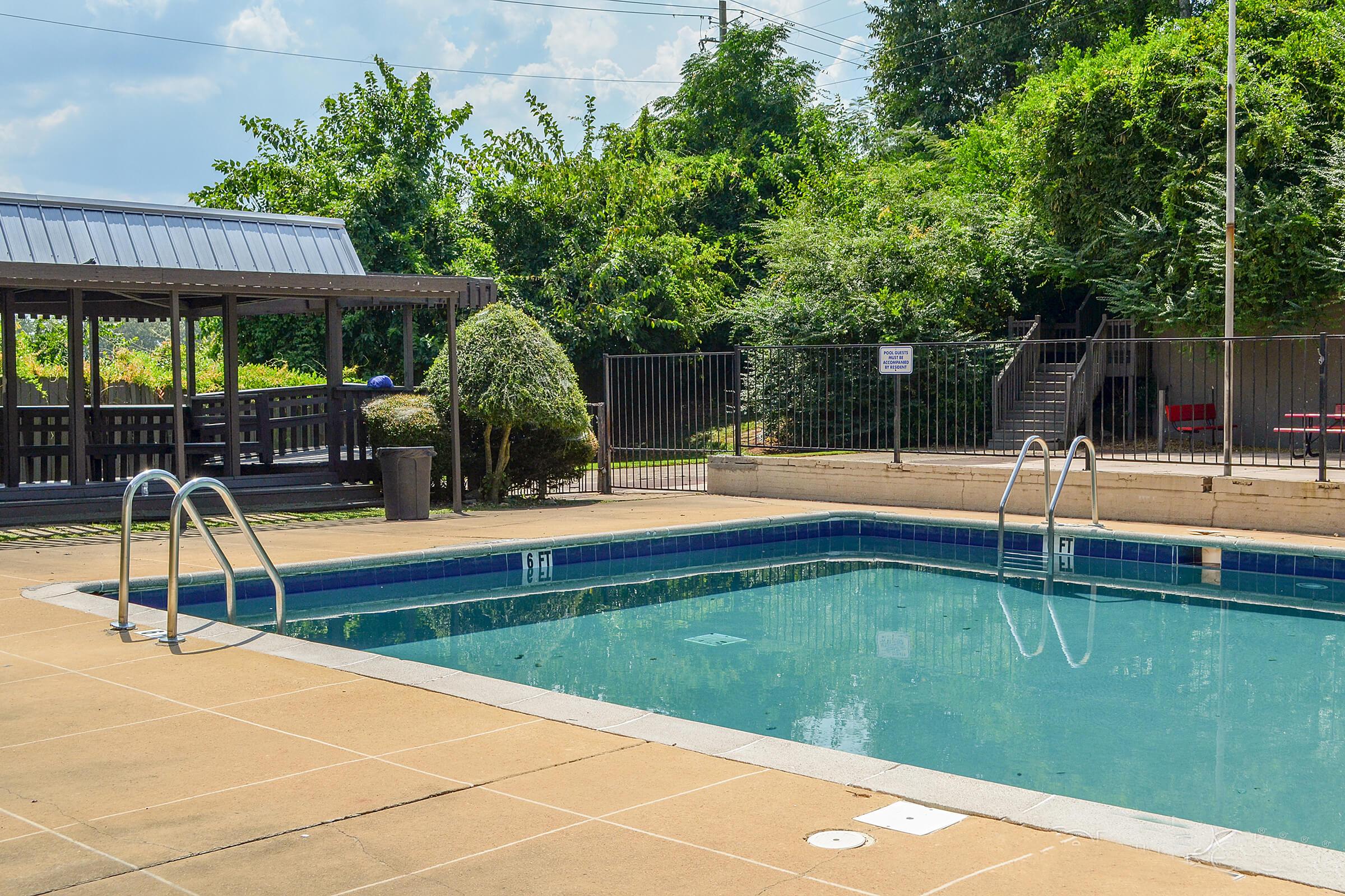 13387_hdp_highpointe_160906_ext_pool3.jpg