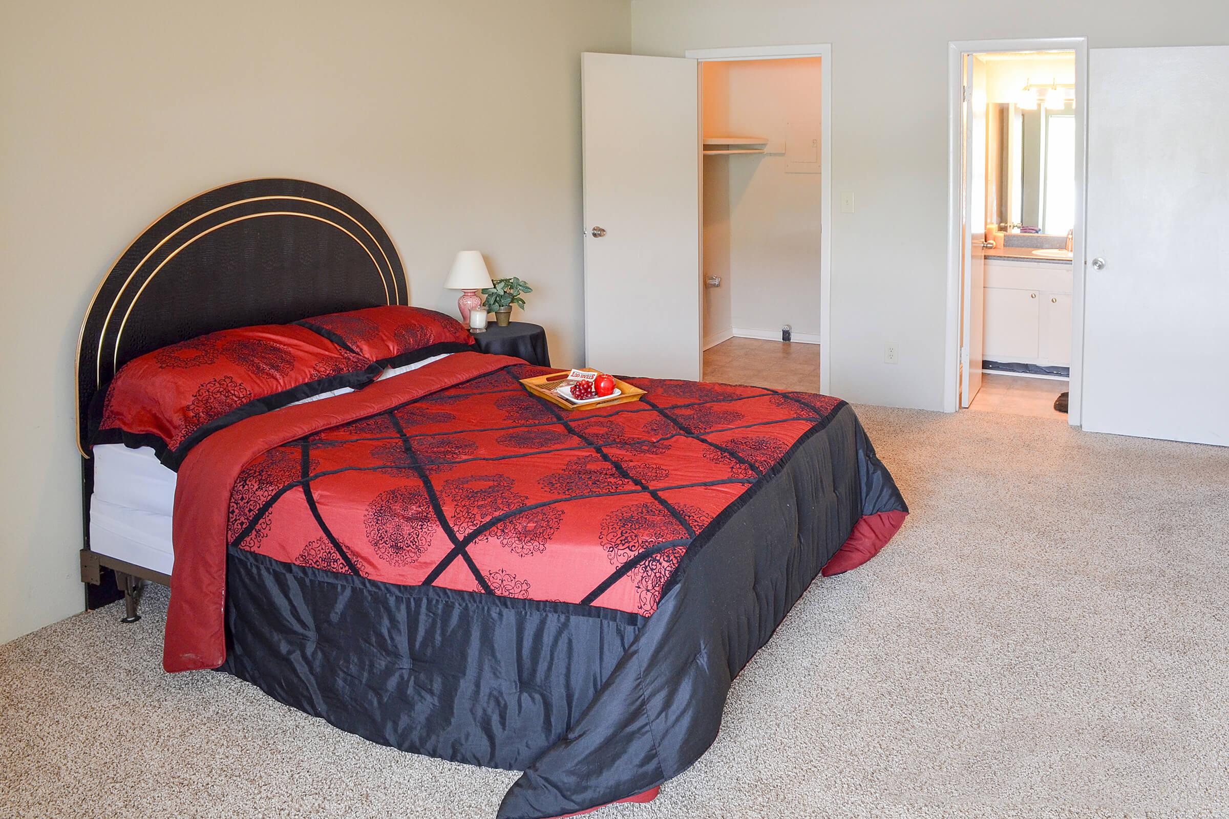 13387_hdp_highpointe_160906_int_flp1_bed4.jpg