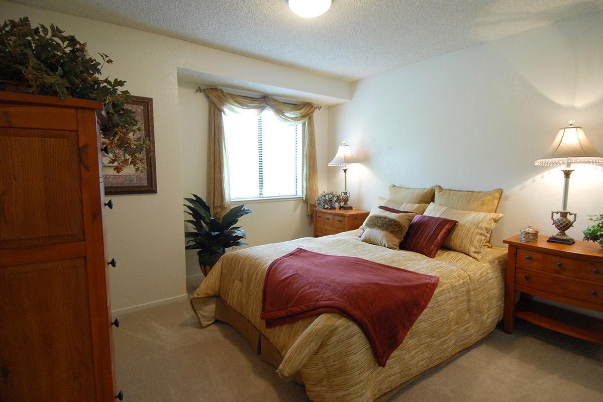 We have comfortable bedrooms at Palm Lakes