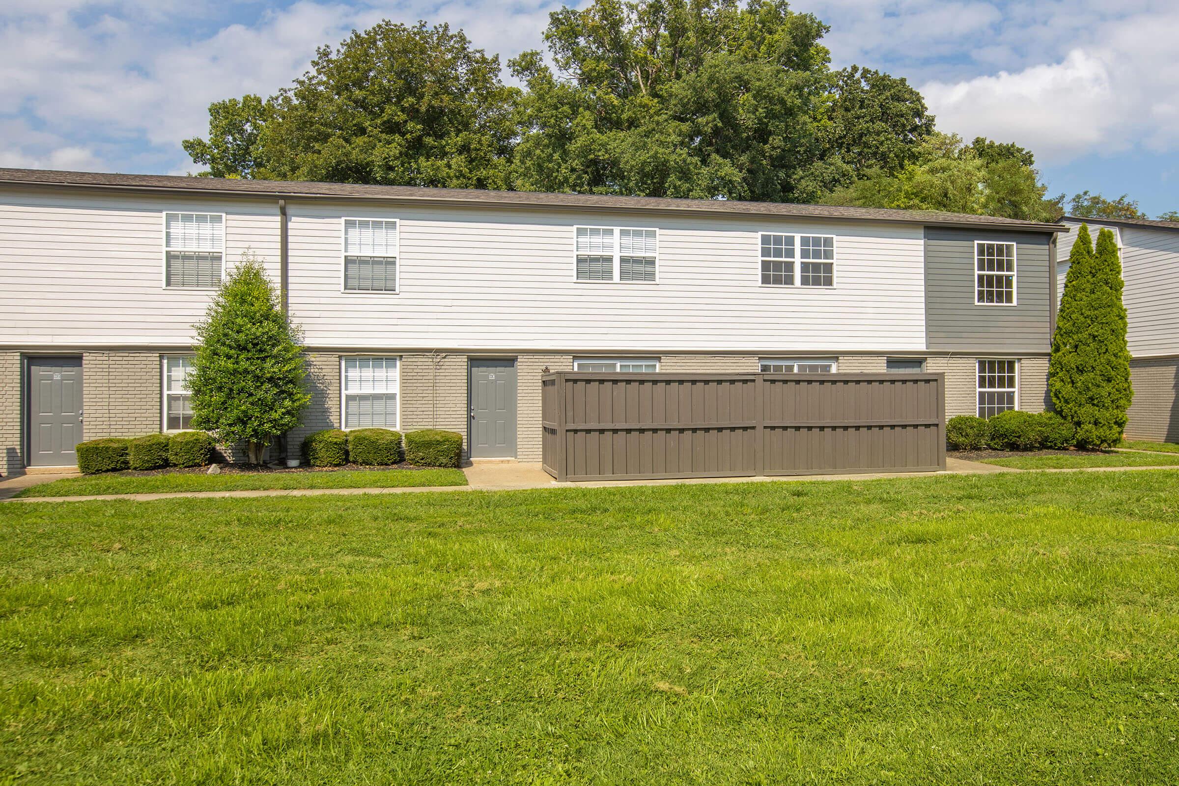 ONE, TWO AND THREE BEDROOM APARTMENTS FOR RENT IN CLARKSVILLE, TN