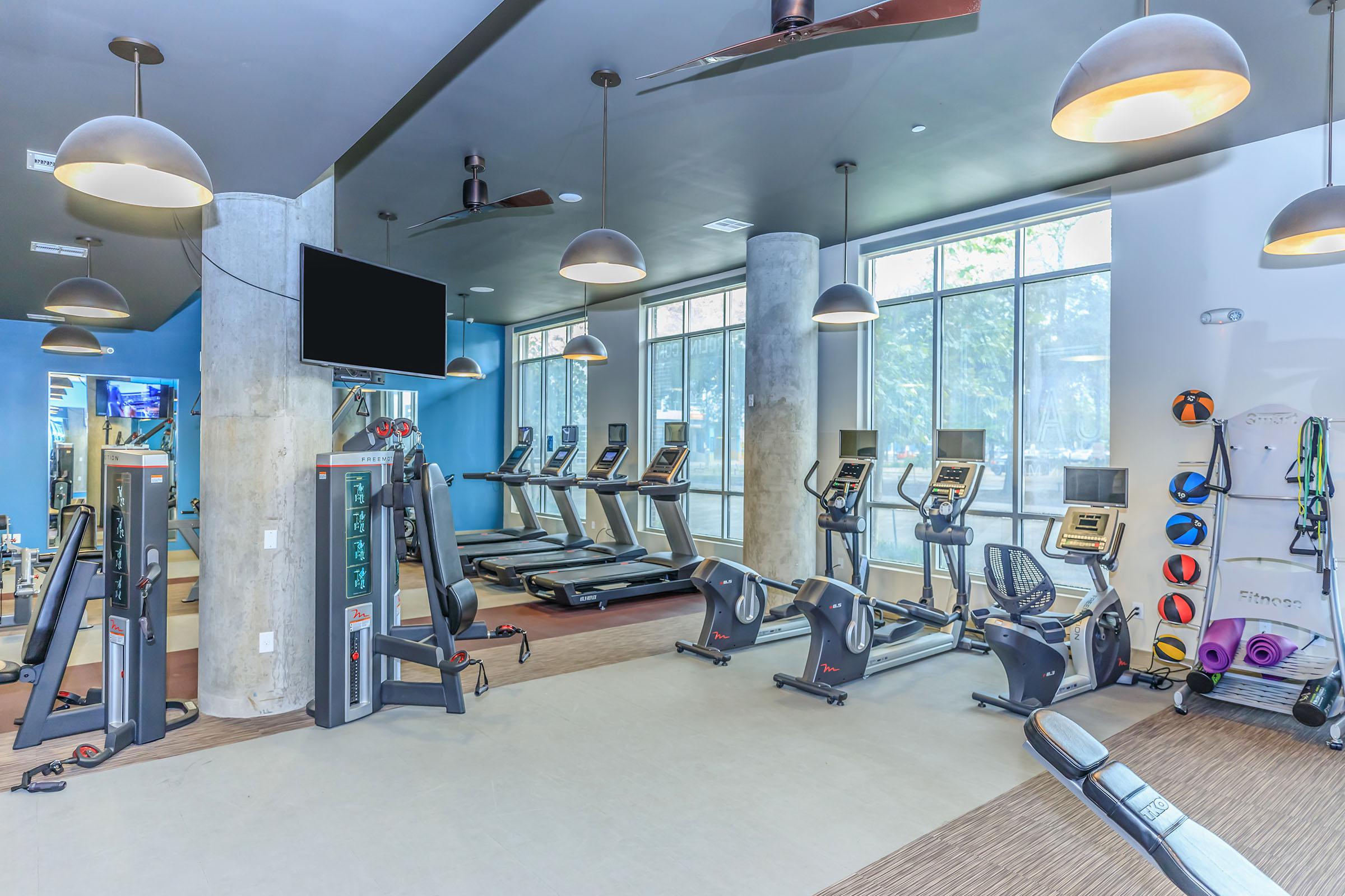 STATE-OF-THE-ART FITNESS CENTER