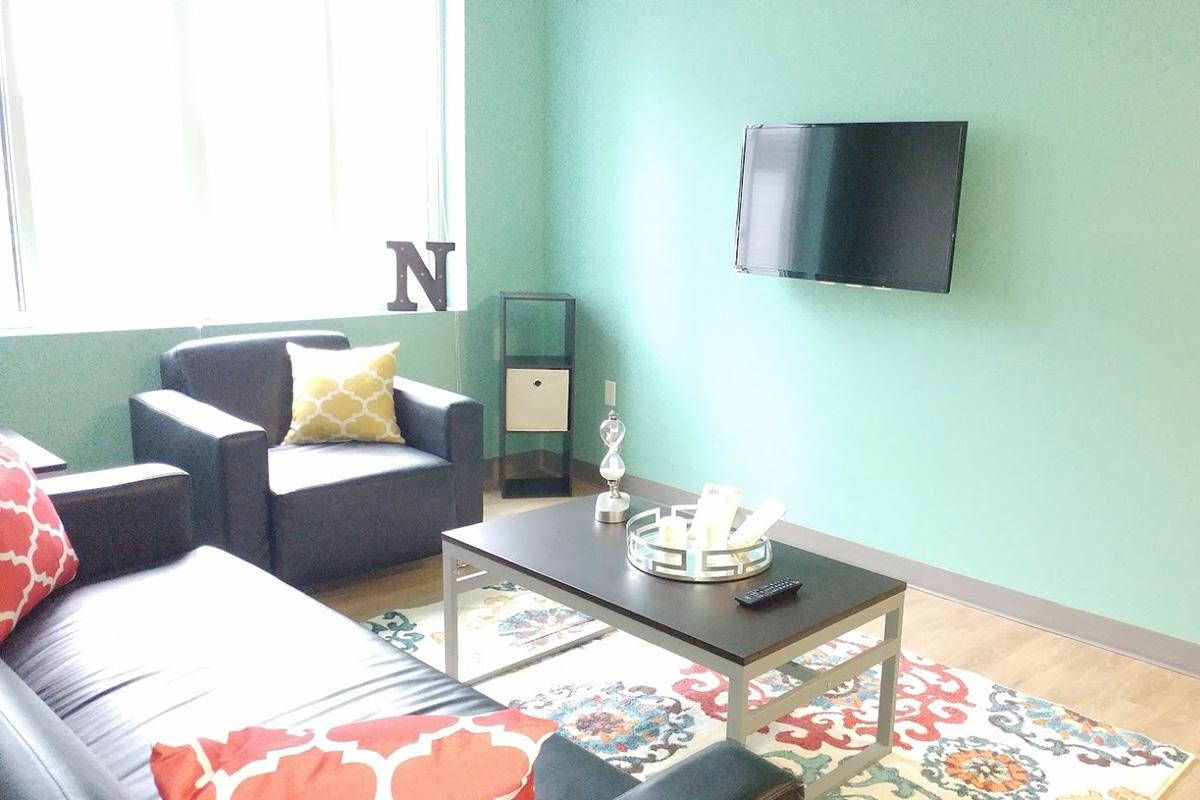 820 Living Room with TV.jpg