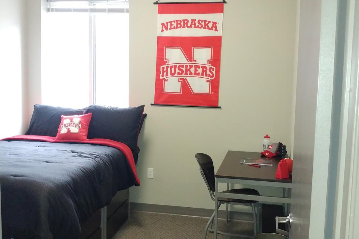 Husker Room w Desk.jpg