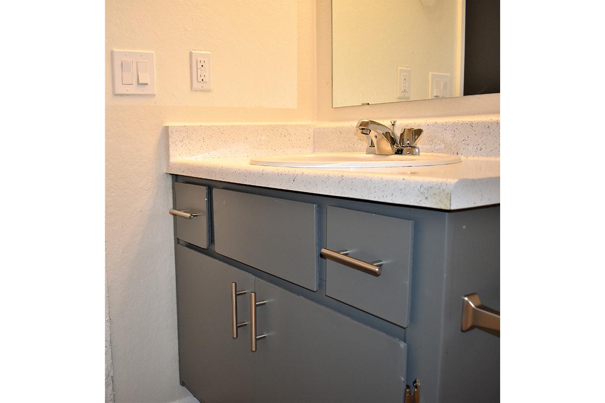 2x1 bath 2.jpg