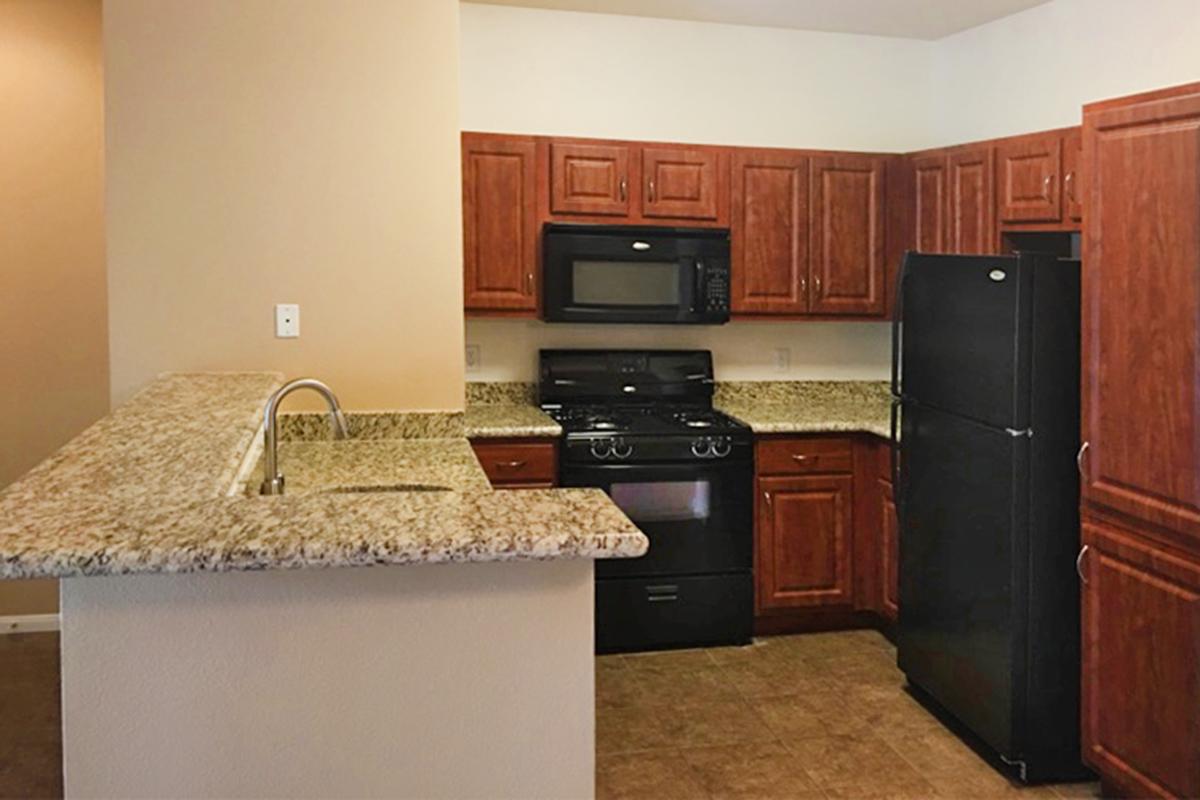 5204 Kitchen.jpg