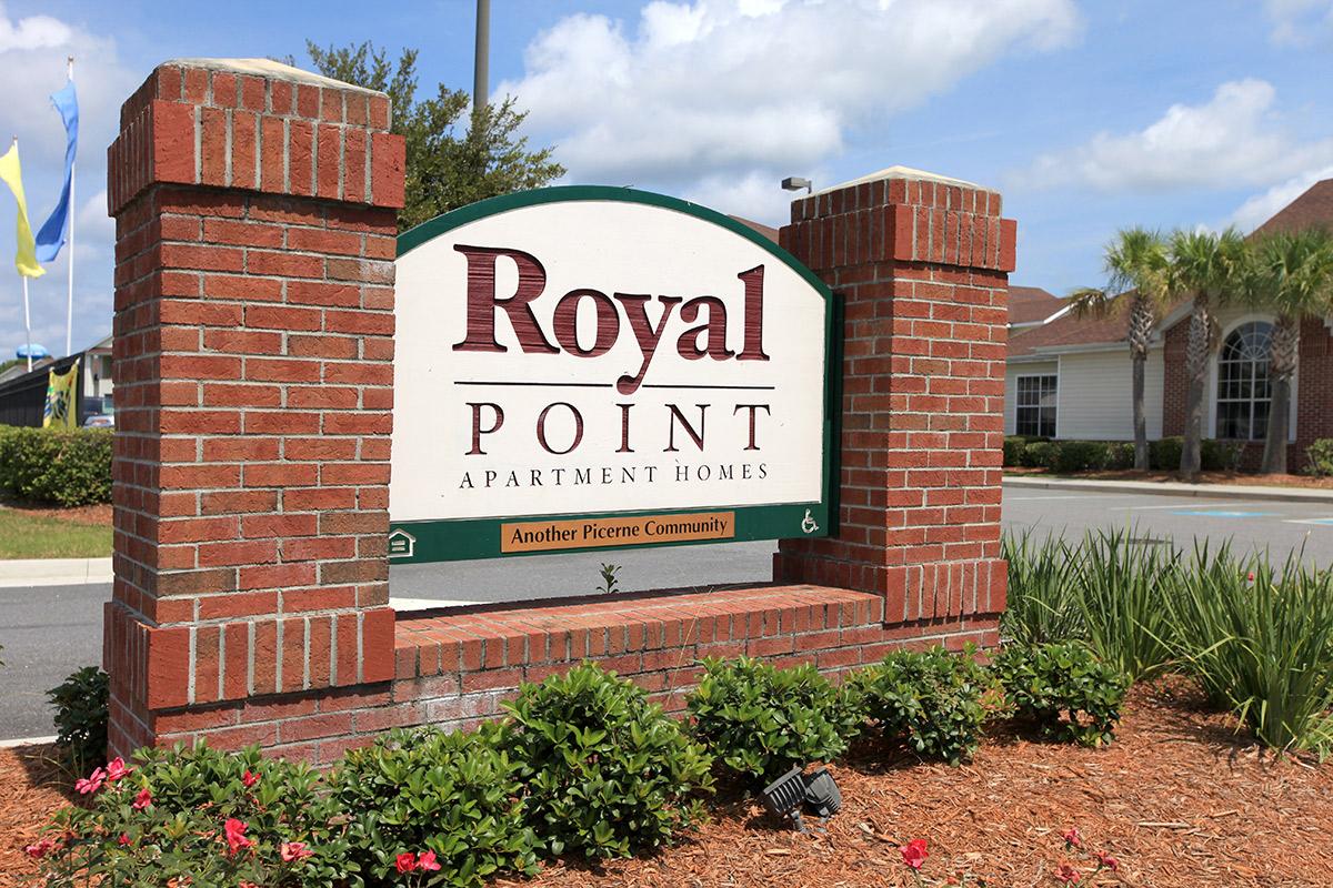 Royal_point_apartments_kingsland_ga