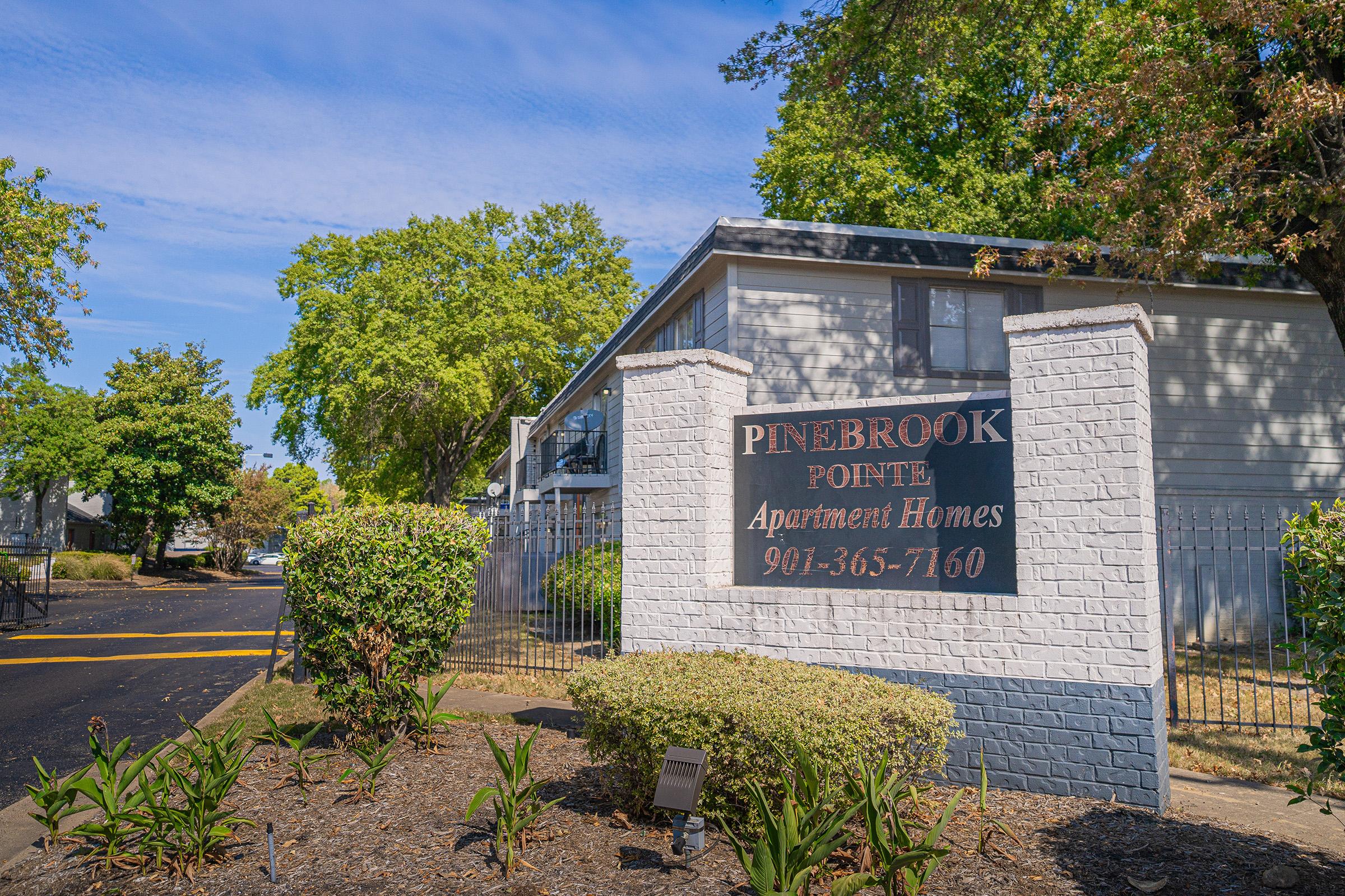 Pinebrook Pointe Apartments Apartment Living in Memphis, TN