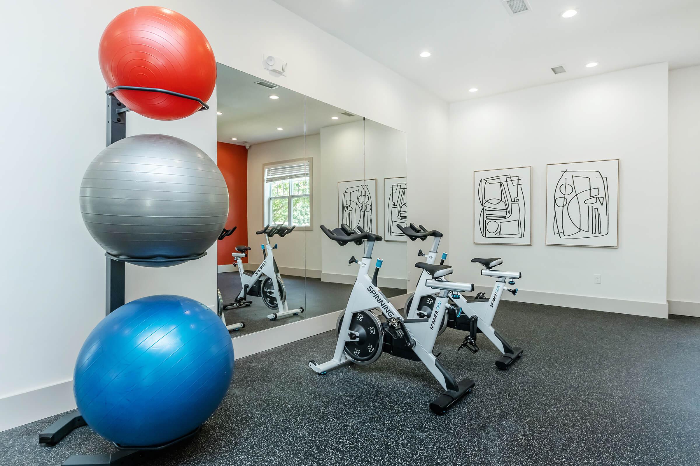 STATE-OF-THE-ART-FITNESS CENTER