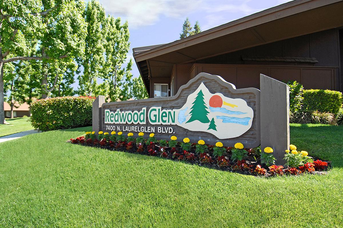 Redwood Glen Apartments monument sign