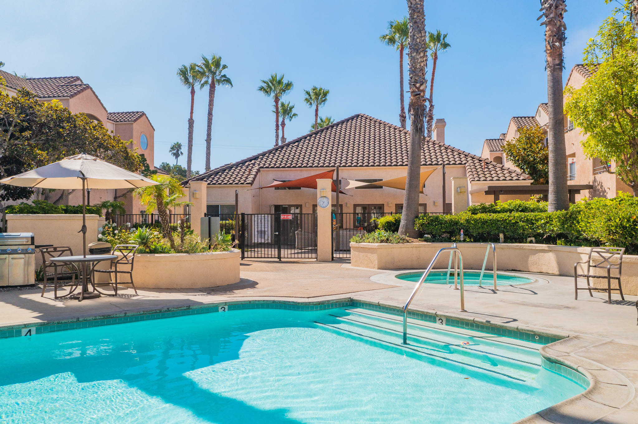 HERITAGE POINTE SENIOR APARTMENTS