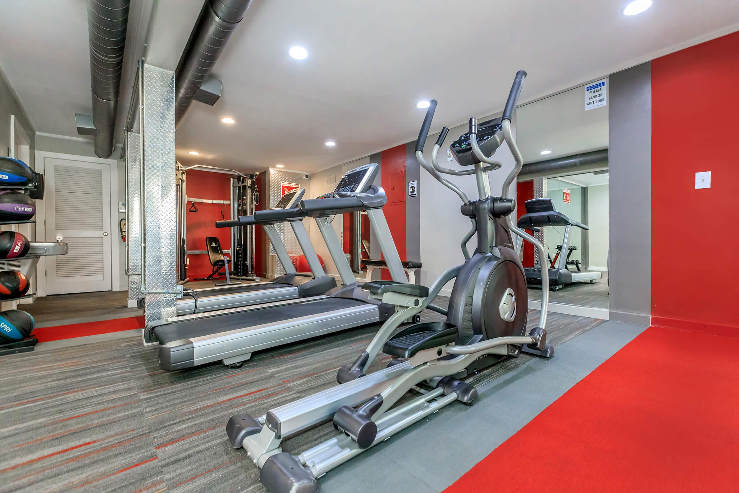 STATE-OF-THE-ART FITNESS CENTER