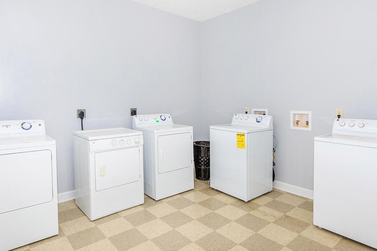 LAUNDRY FACILITY