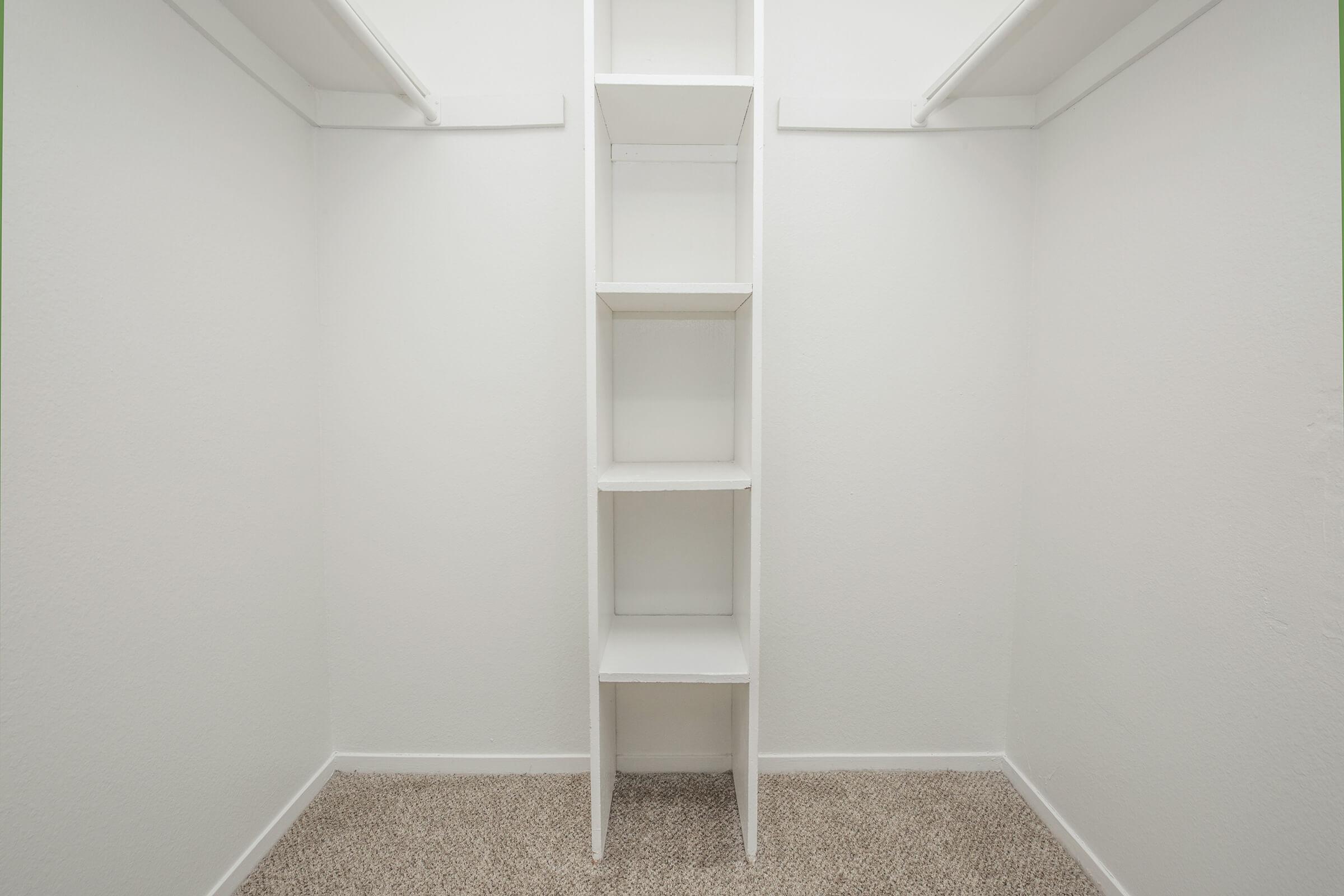 Walk-in Closets at Las Palmas