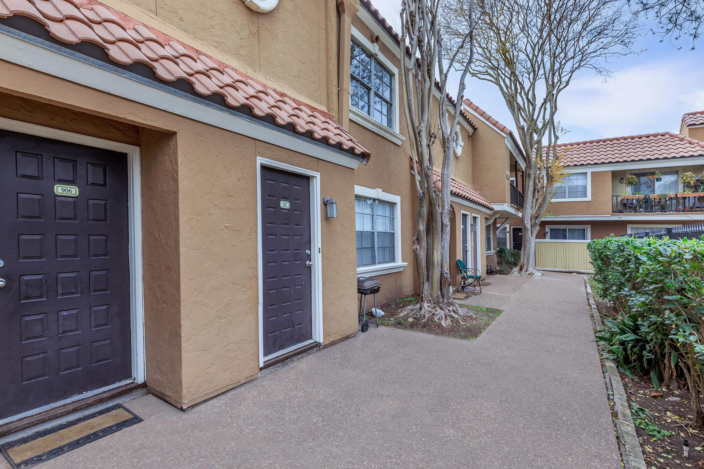 Trafalgar Apartments Photo Gallery