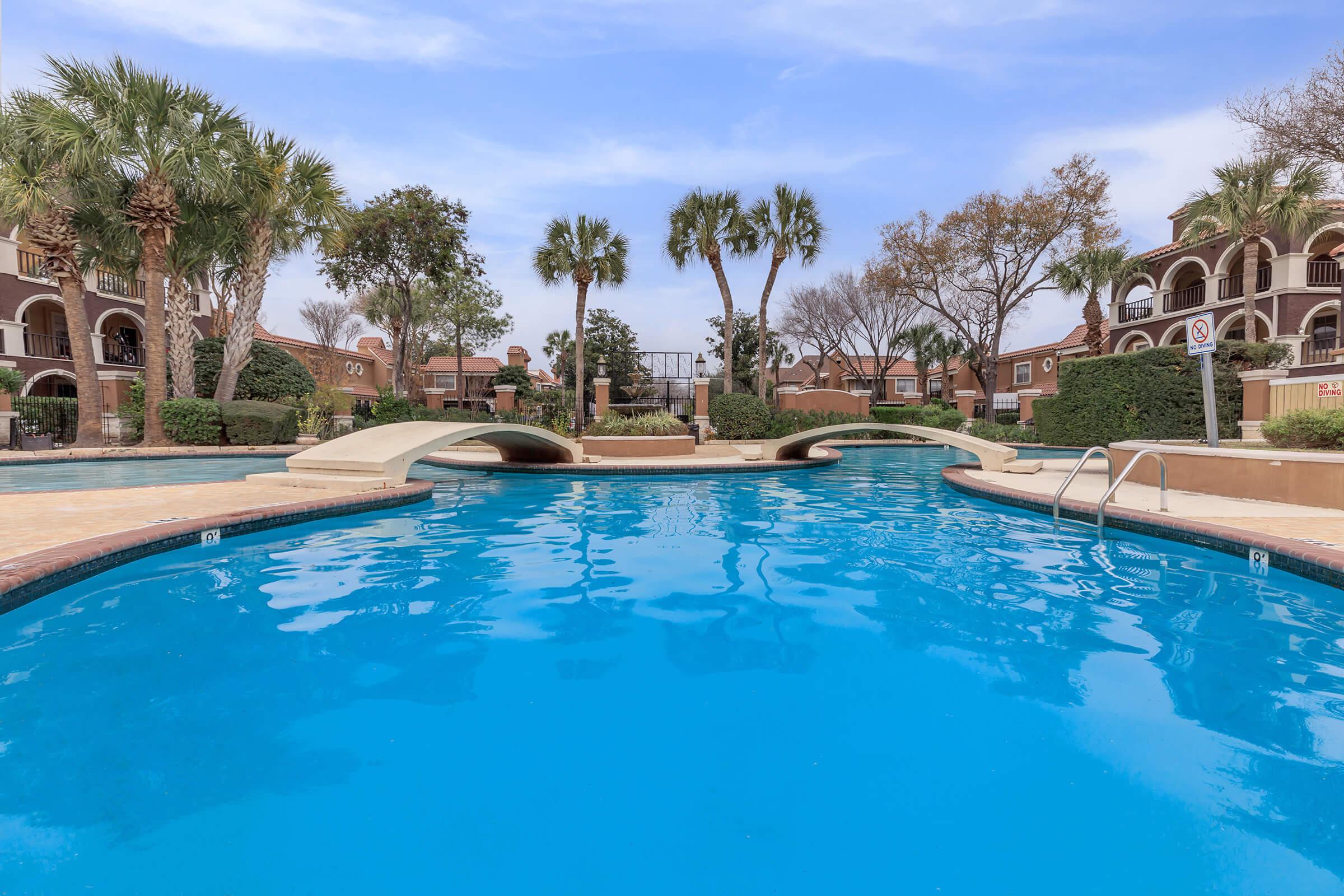 Trafalgar Apartments Photo Gallery