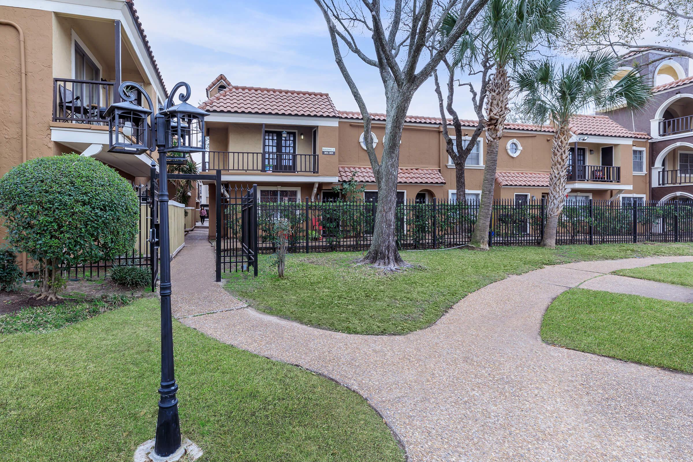 Trafalgar Apartments Availability, Floor Plans & Pricing