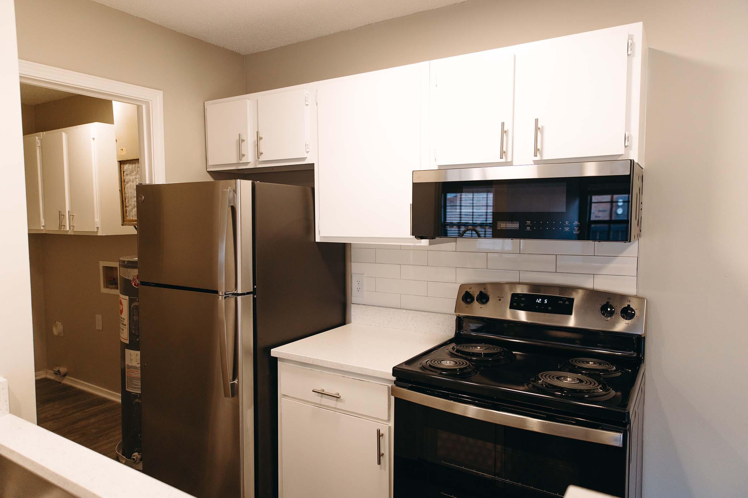 Fully equipped kitchen in Lebanon, TN