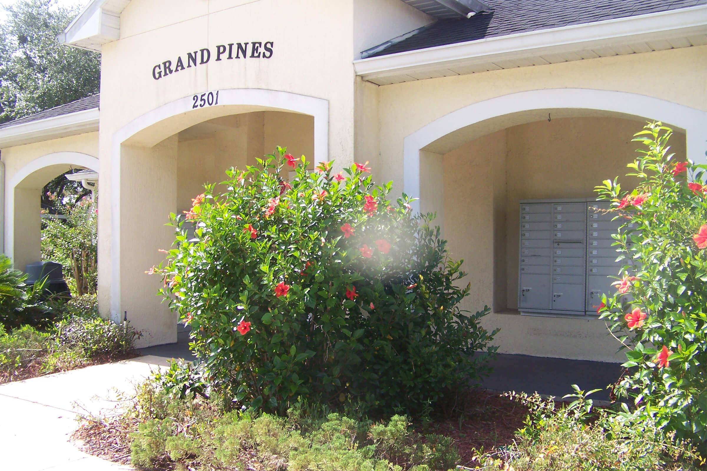 Gallery Grand Pines Apartments in Palatka, FL