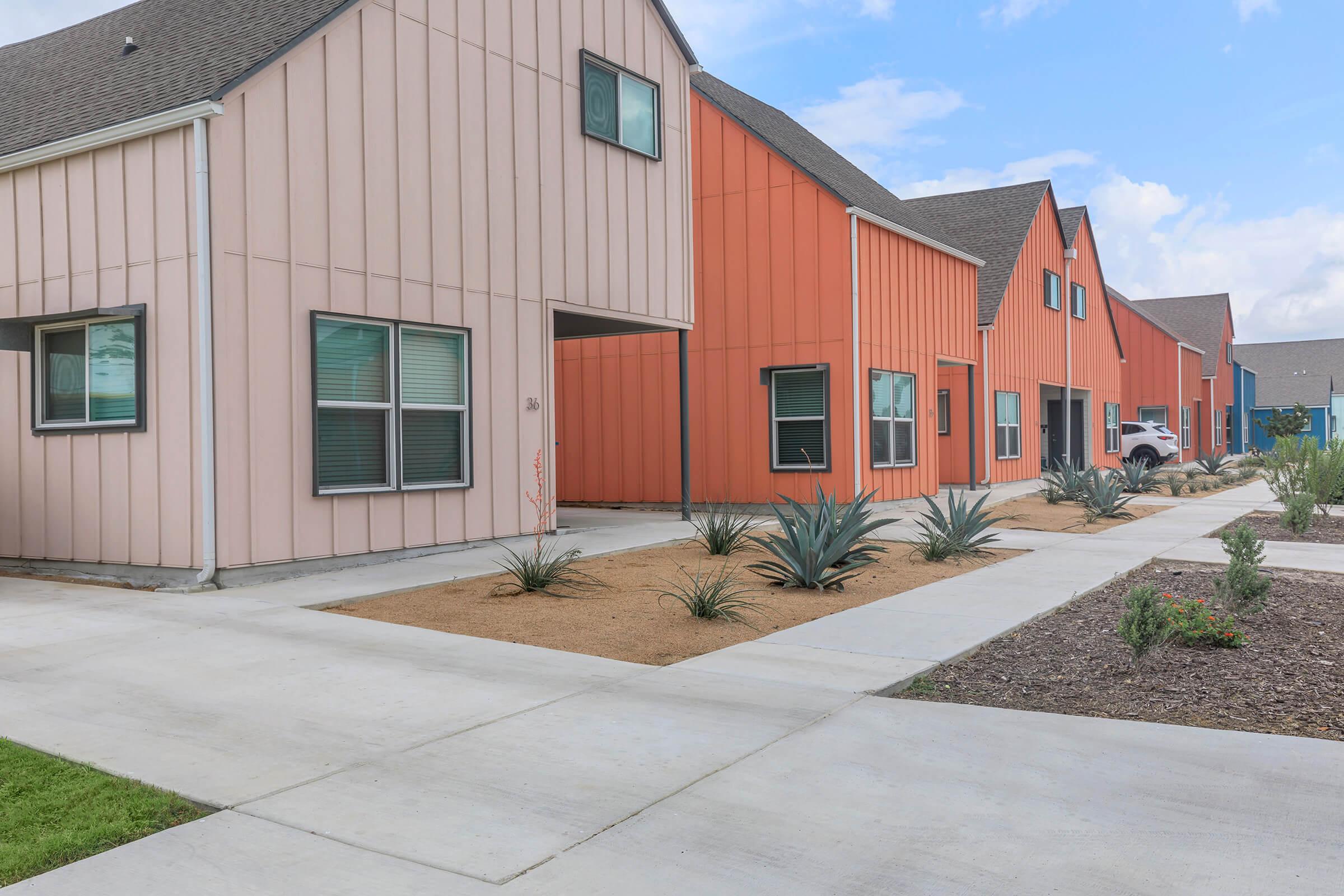 Casitas Lantana - Apartment Living in Brownsville, TX